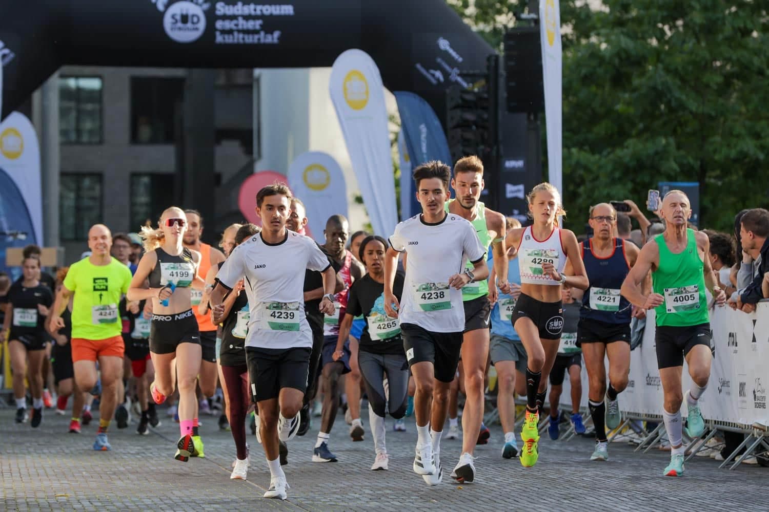 Sudstroum Escher Kulturlaf race event