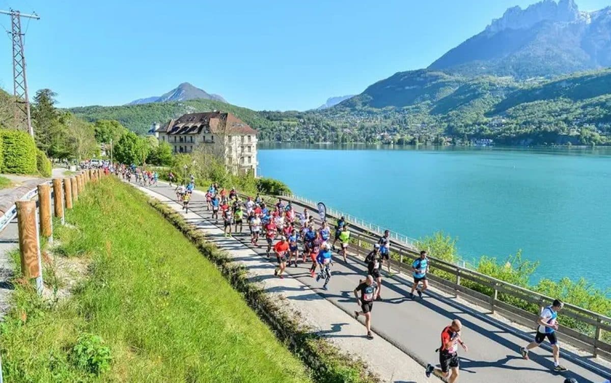 Brooks Marathon du Lac d'Annecy race event